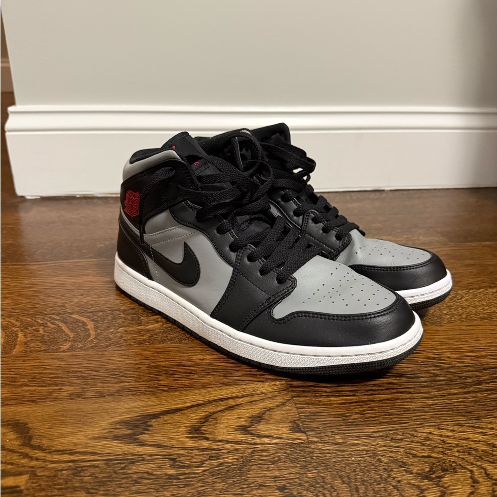 Nike Air Jordan 1 mid Men's Black and Gray Sneakers
